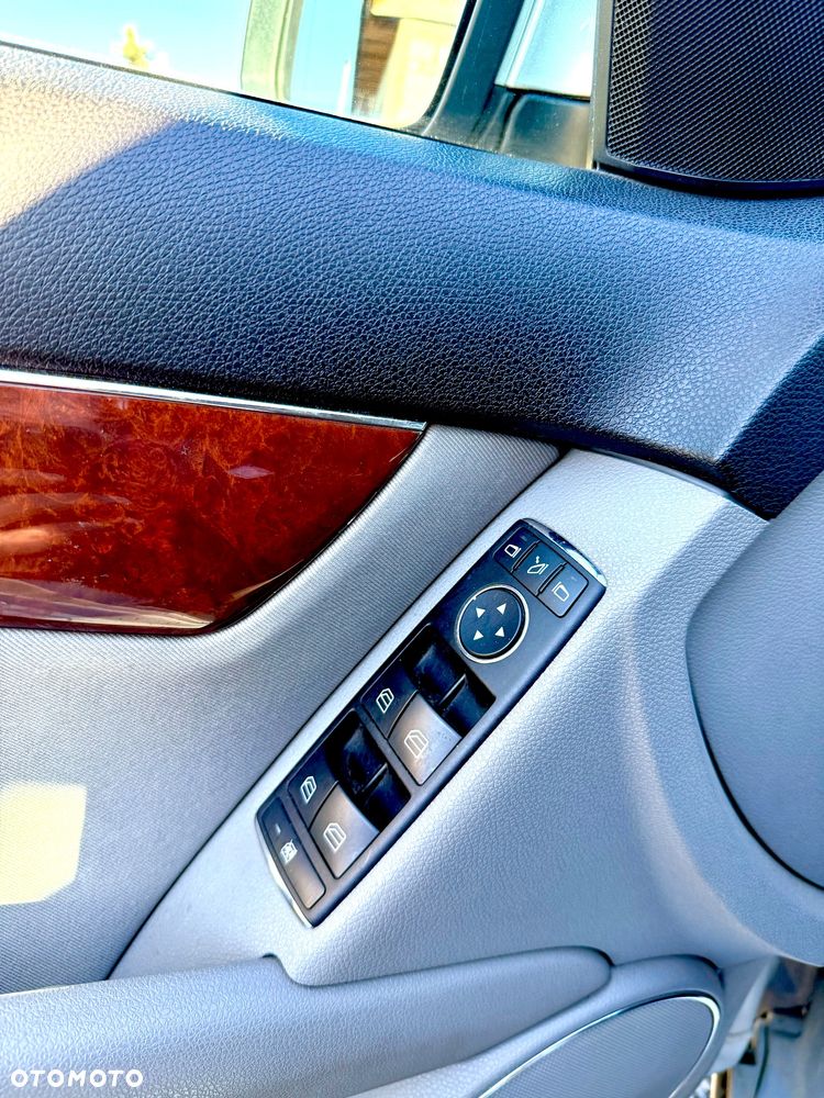 Mercedes-Benz Klasa C 220 CDI DPF Automatik Elegance - 14