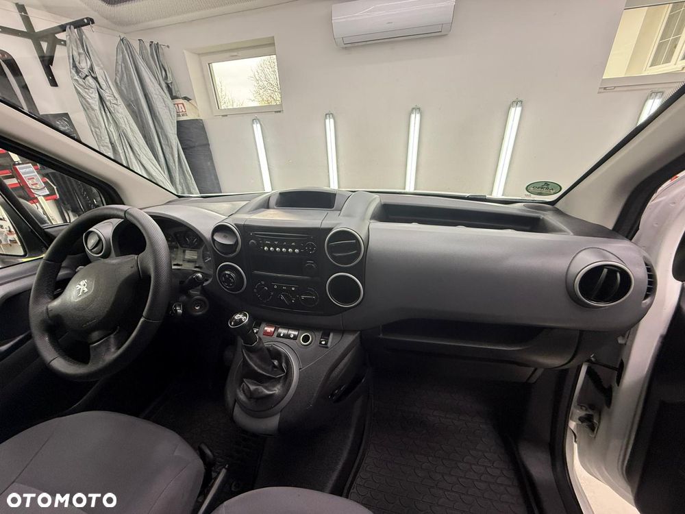Peugeot Partner - 32