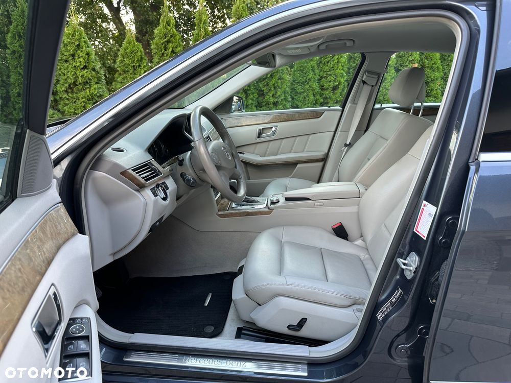 Mercedes-Benz Klasa E 250 T CDI 7G-TRONIC Elegance - 11