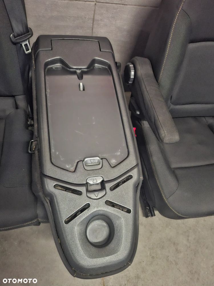 Fotele kanapa Renault Trafic III 2016 rok - 4