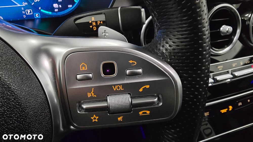 Mercedes-Benz GLC 300 de 4Matic 9G-TRONIC AMG Line Plus - 21