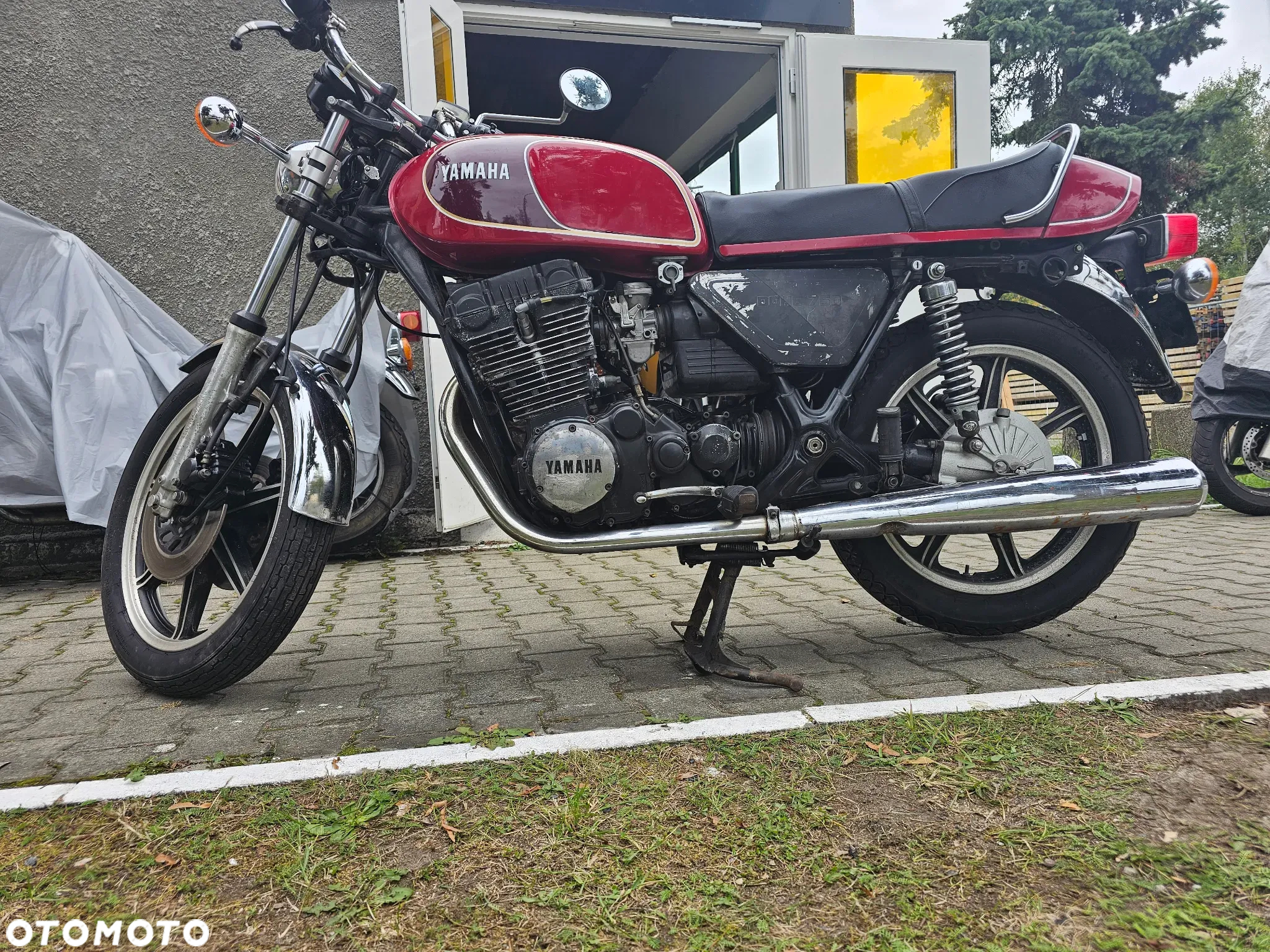 Yamaha XS - 11