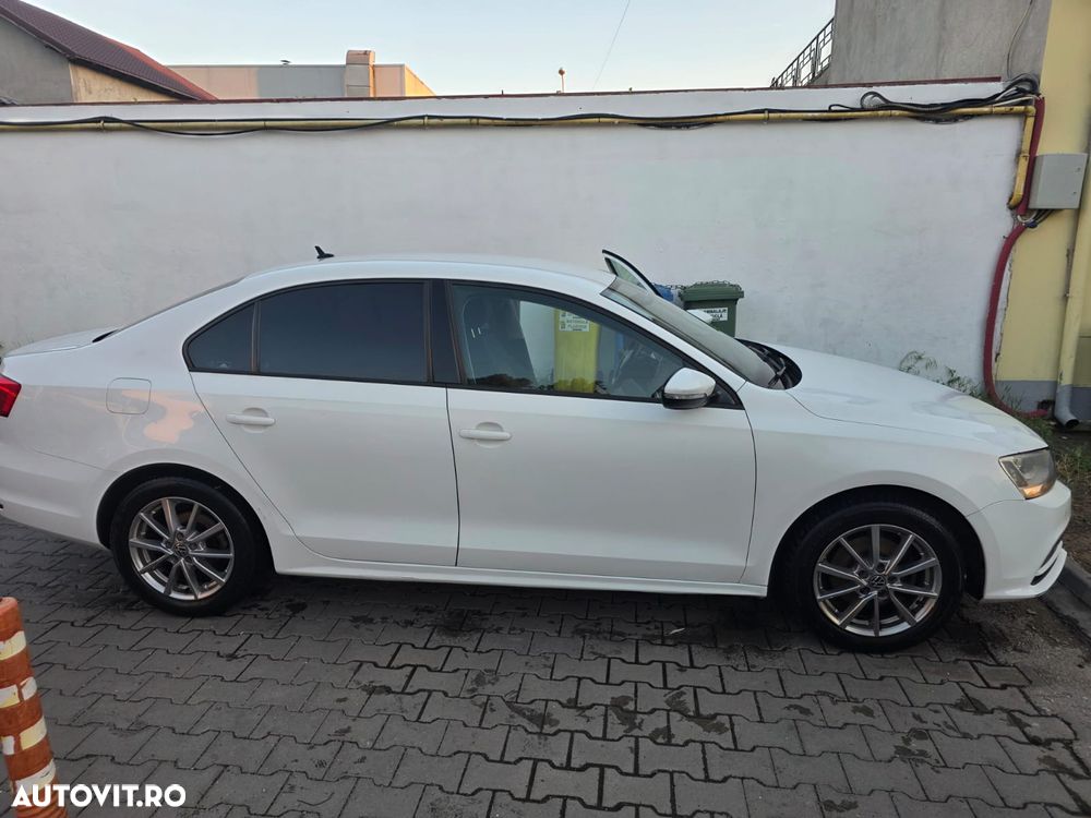 Volkswagen Jetta 1.2 TSI Comfortline - 4