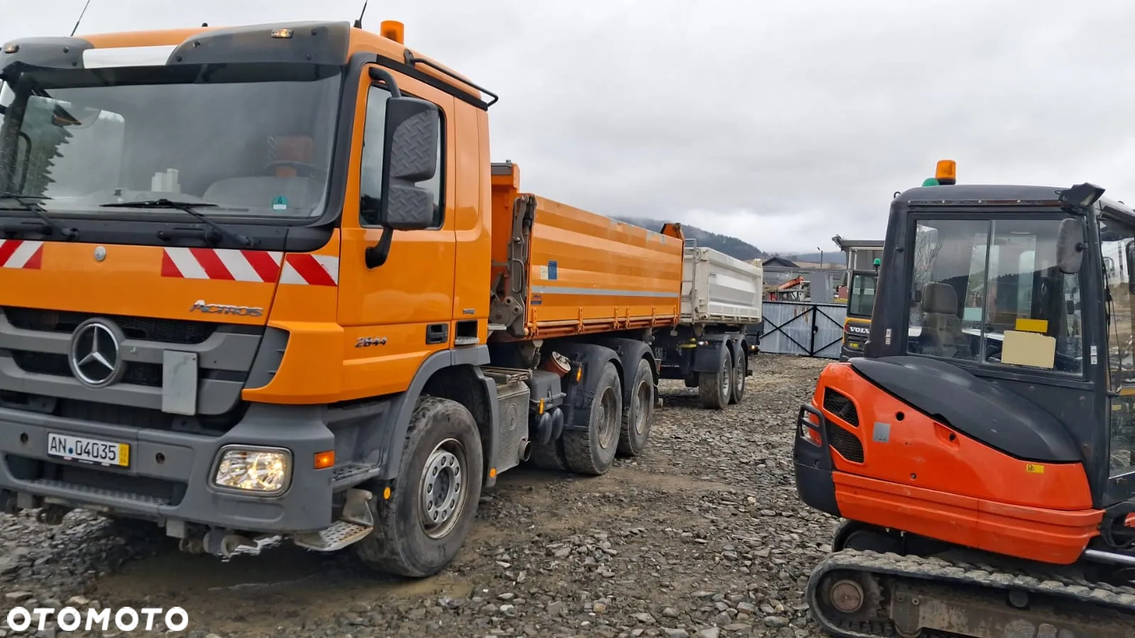 Mercedes-Benz ACTROS - 12