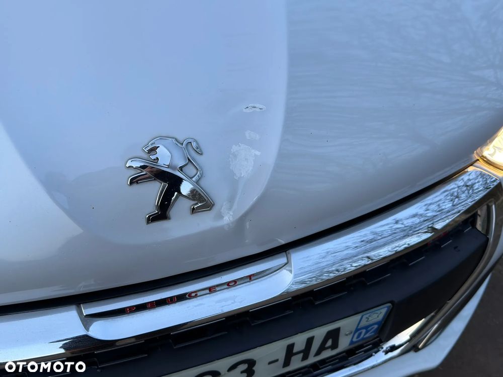 Peugeot 208 - 9