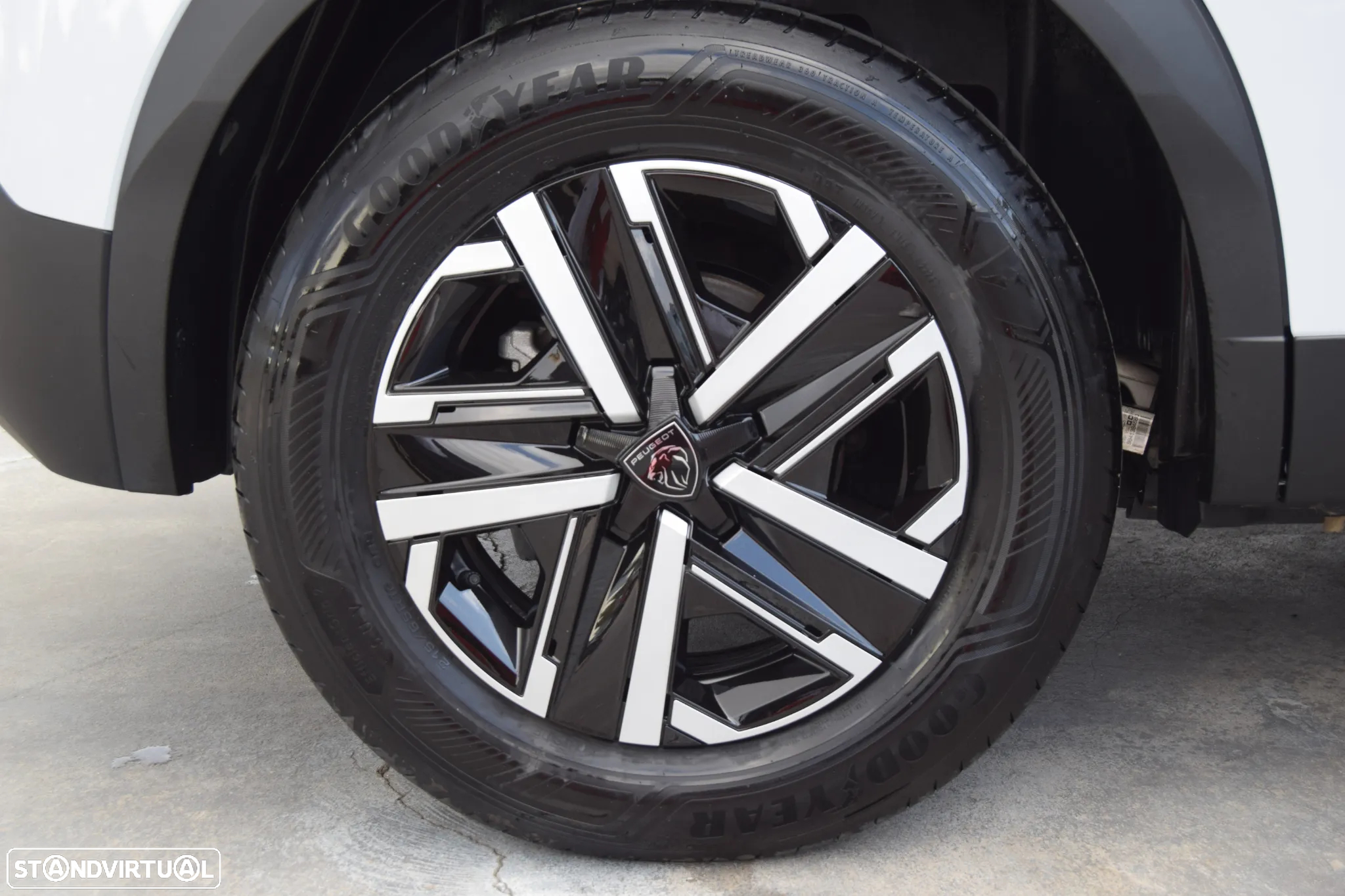 Peugeot e-2008 54 kWh Active - 39