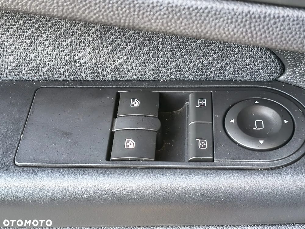 Opel Zafira - 26
