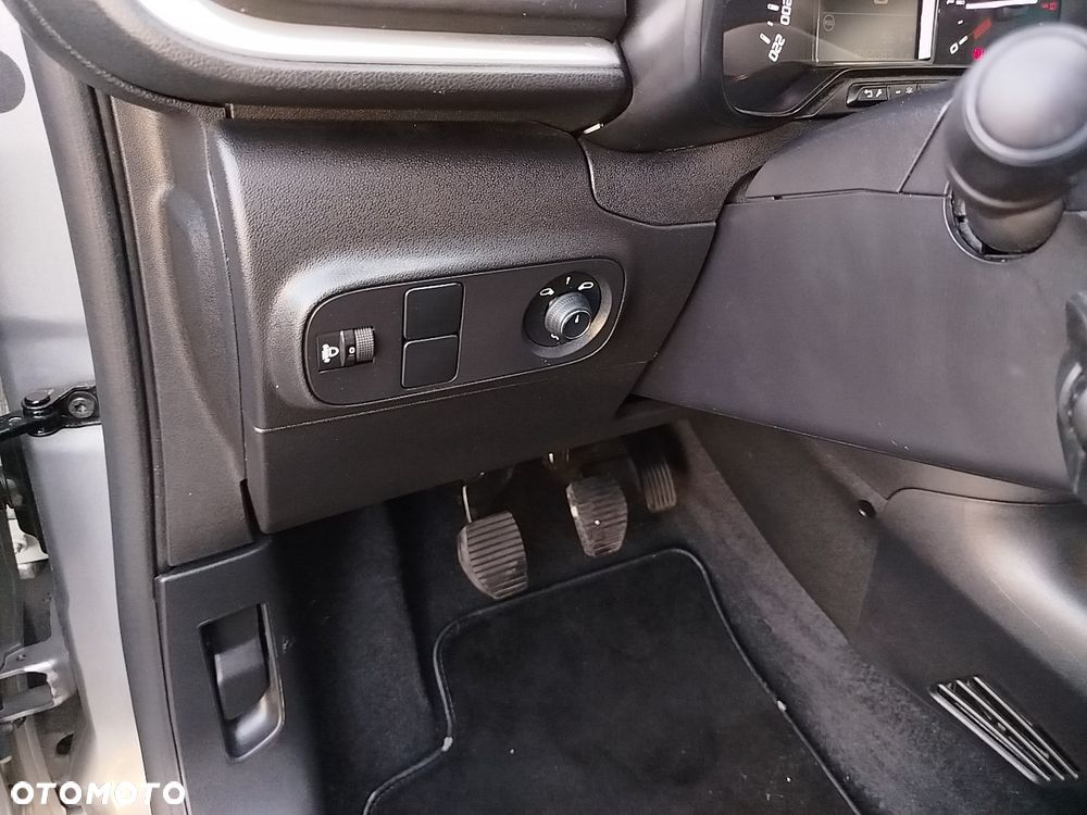 Citroën C3 1.2 PureTech Shine - 21