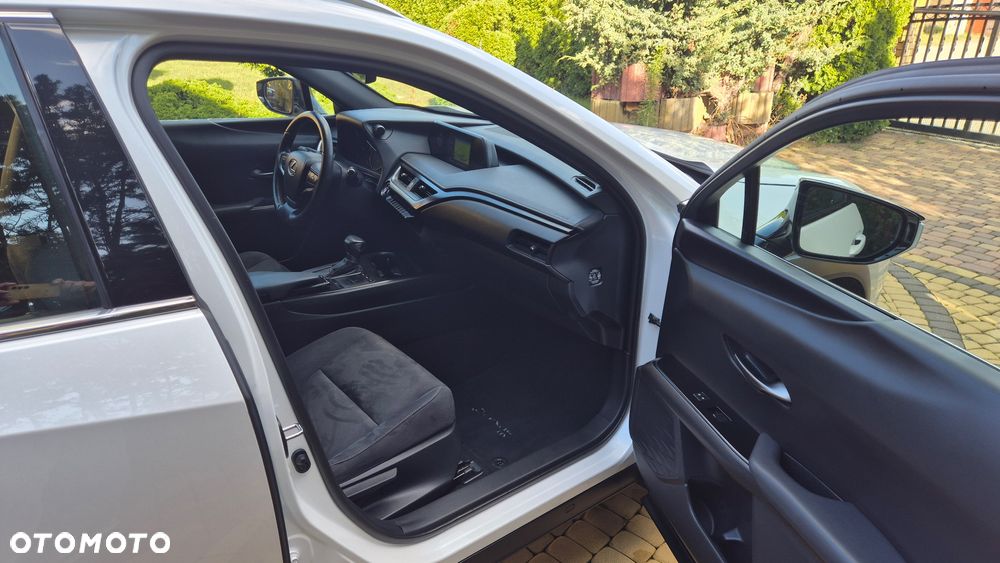 Lexus UX 250h GPF Business 2WD - 9