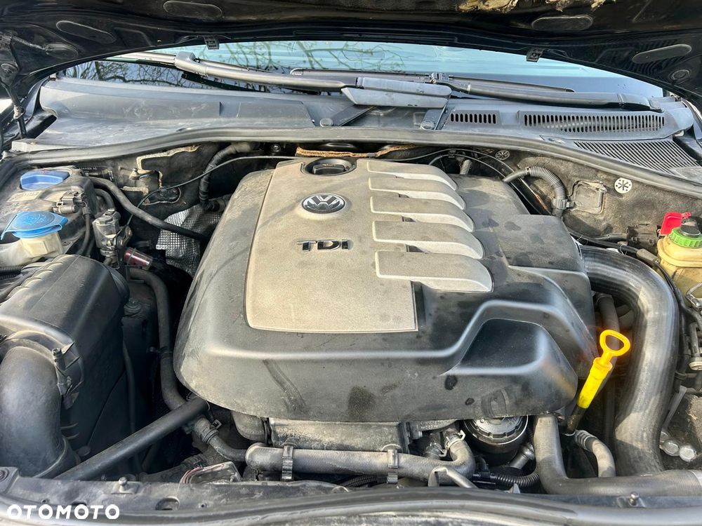 Volkswagen Touareg 2.5 R5 TDI - 17