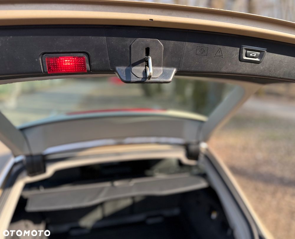 BMW Seria 5 520d xDrive - 7