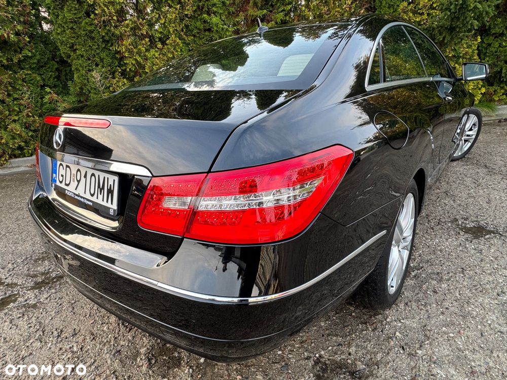Mercedes-Benz Klasa E 250 CGI BlueEffICIENCY - 12