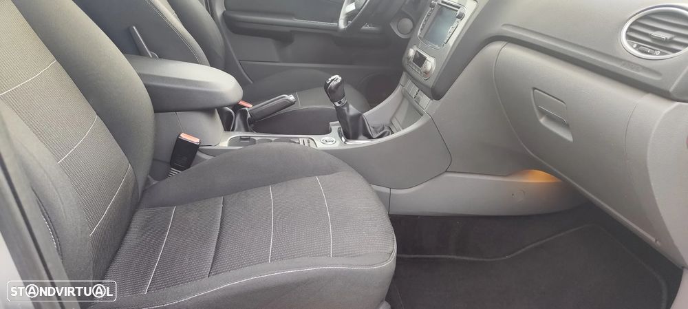 Ford Focus SW 1.6 TDCi Titanium - 15