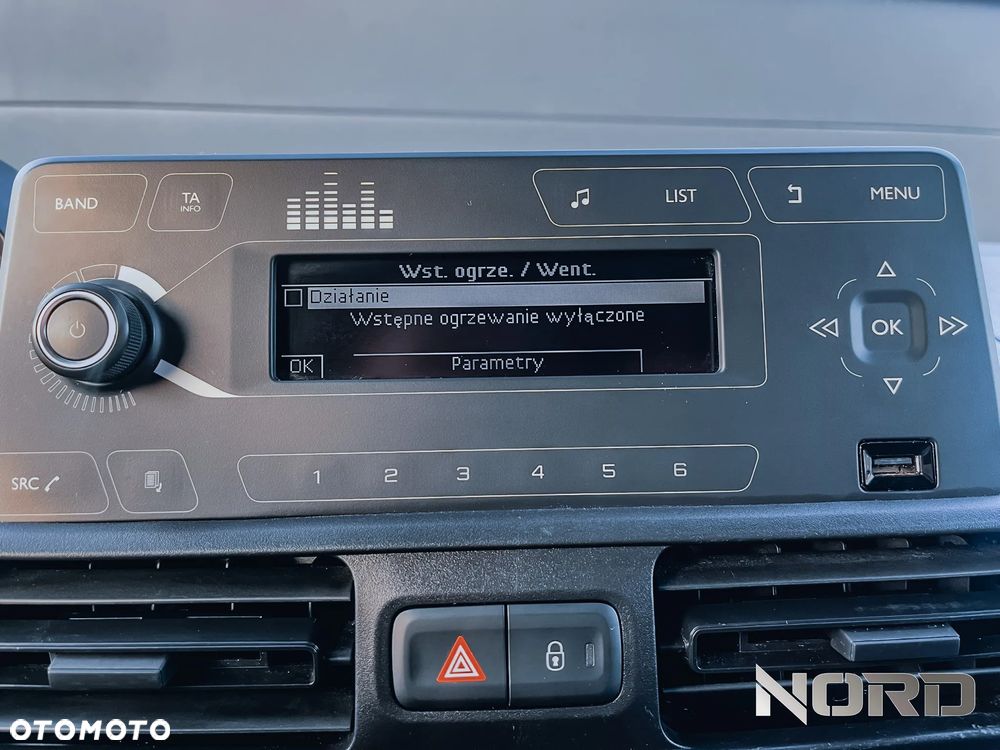 Peugeot Partner 4x4 Long Asphalt - 29