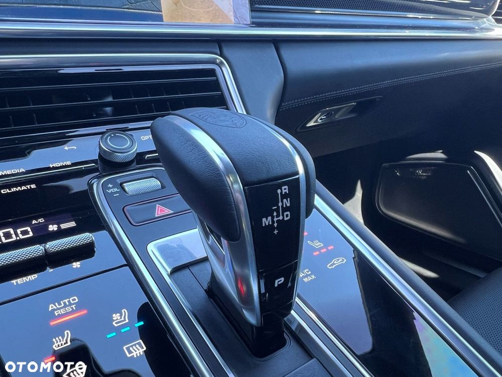 Porsche Panamera - 20