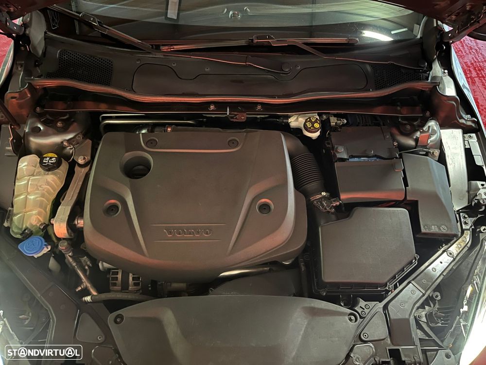 Volvo V40 2.0 D3 Momentum - 26
