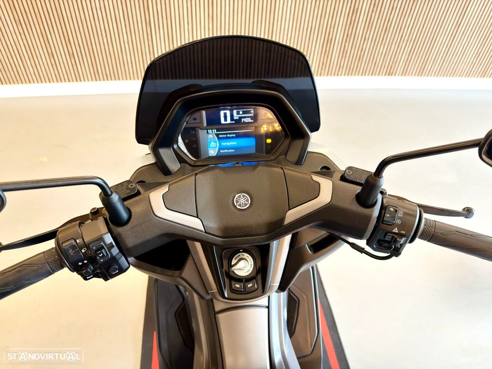 Yamaha NMAX Tech Max - 3