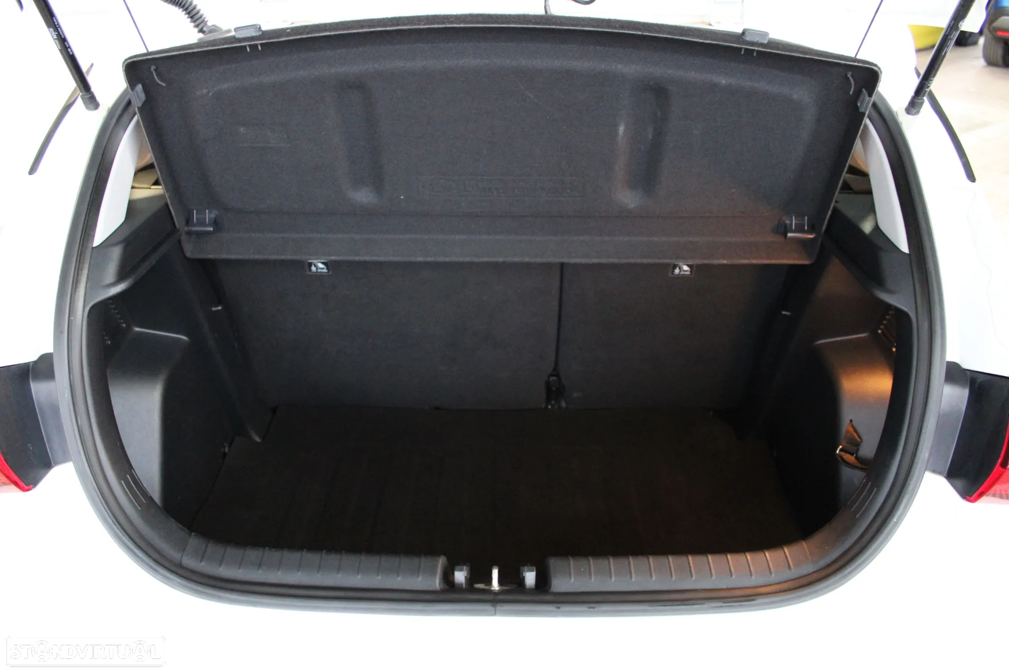 Hyundai i20 1.2 Comfort - 24