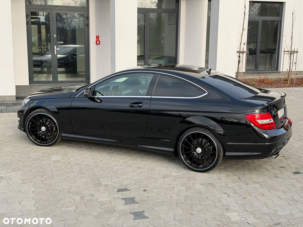 Mercedes-Benz Klasa C 200 7G-TRONIC Edition - 16