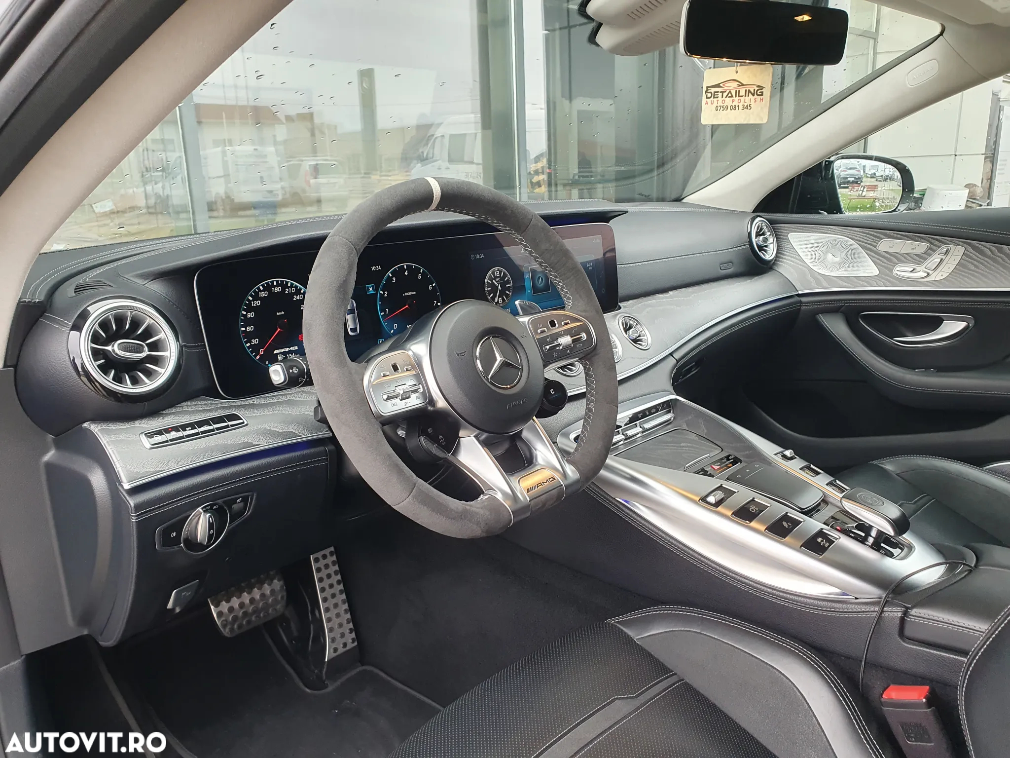 Mercedes-Benz AMG GT-S 63 4MATIC+ - 9