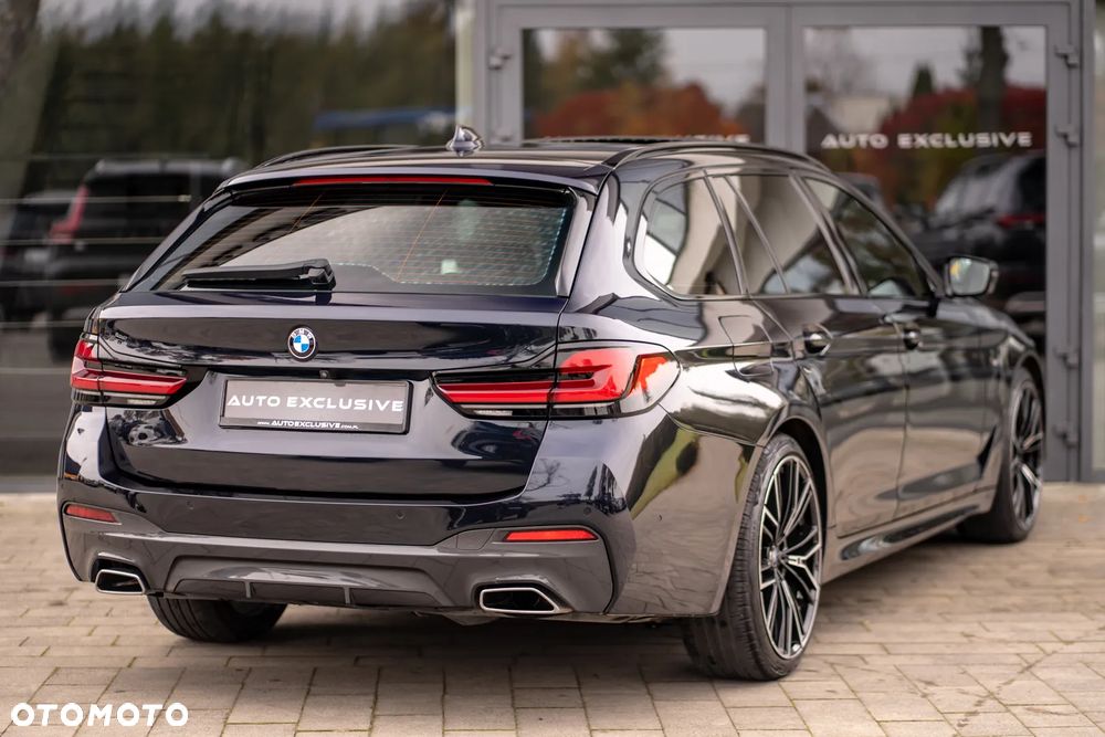 BMW Seria 5 530d xDrive Touring M Sport Edition - 21