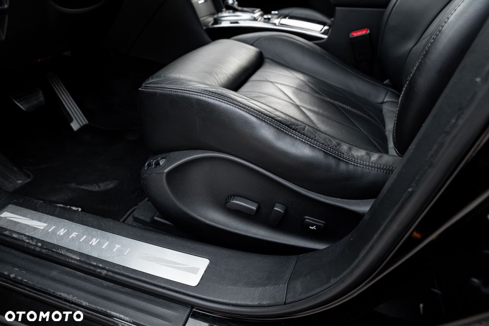 Infiniti QX70 3.7 AWD S - 18