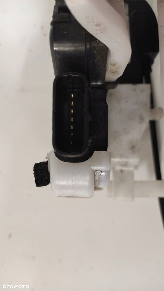 HYUNDAI IX35 ZAMEK DRZWI PRAWY TYŁ TYLNY 81420-2Y000 10-15 - 4