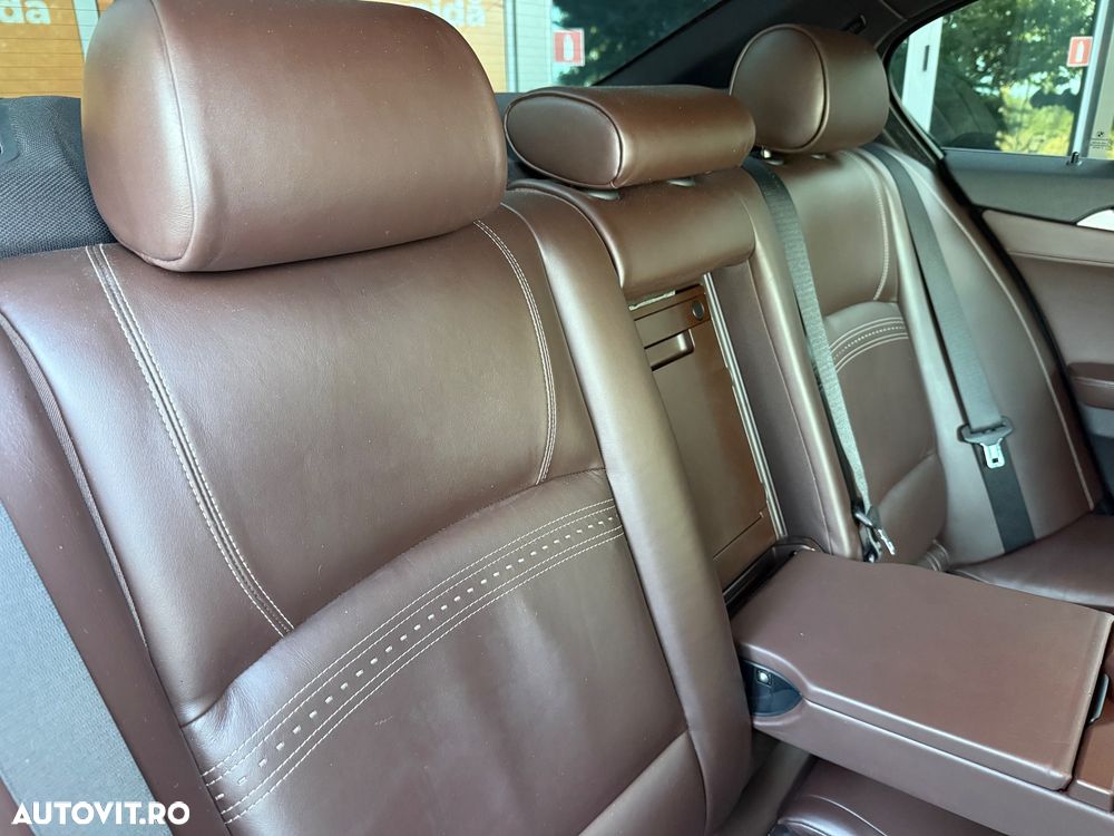 BMW Seria 5 520d AT - 12