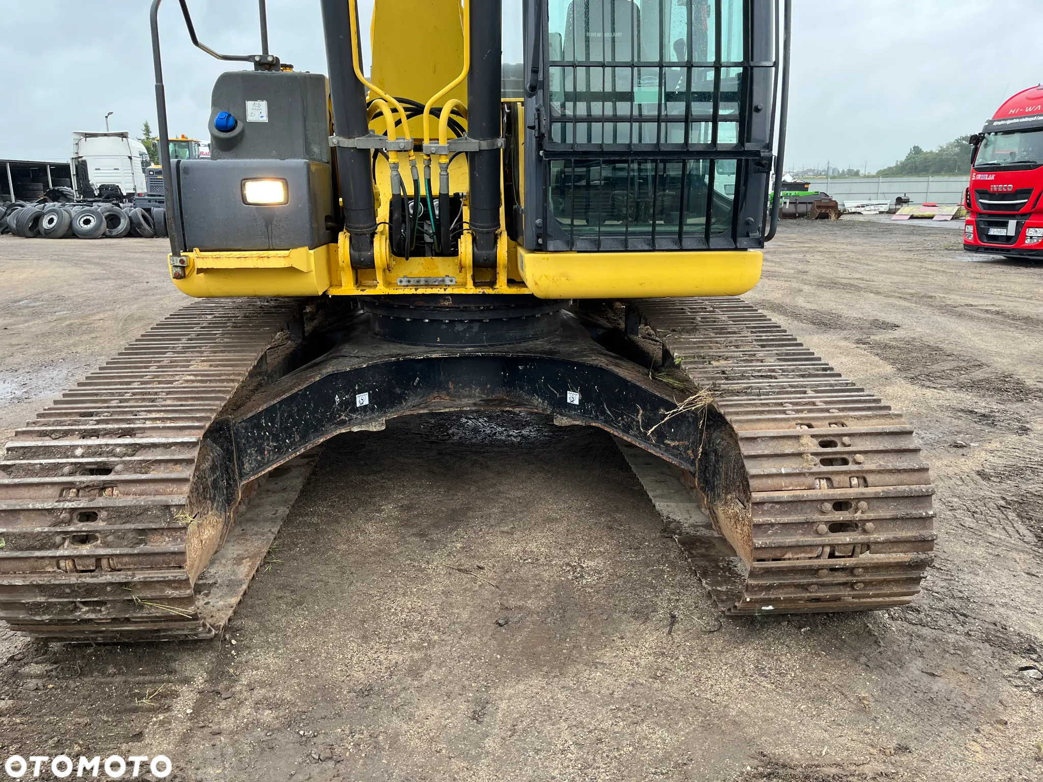 New Holland - 18