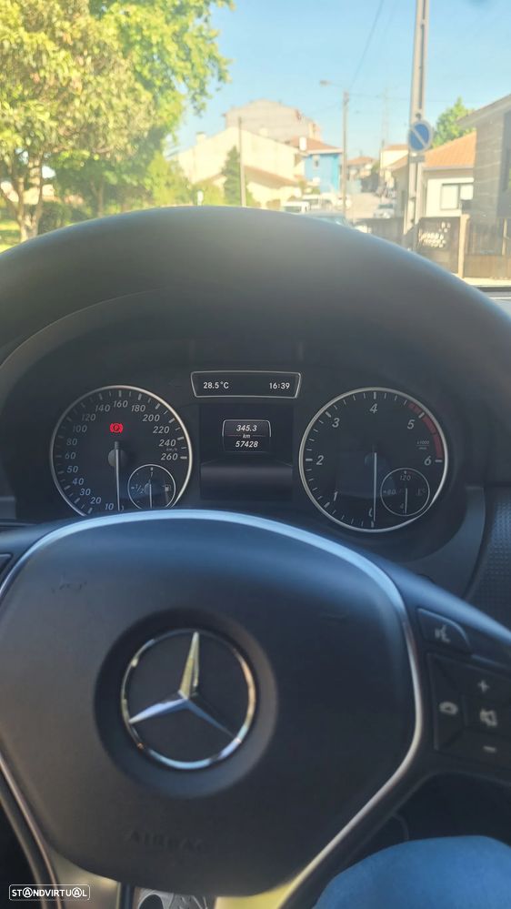 Mercedes-Benz A 180 d - 11