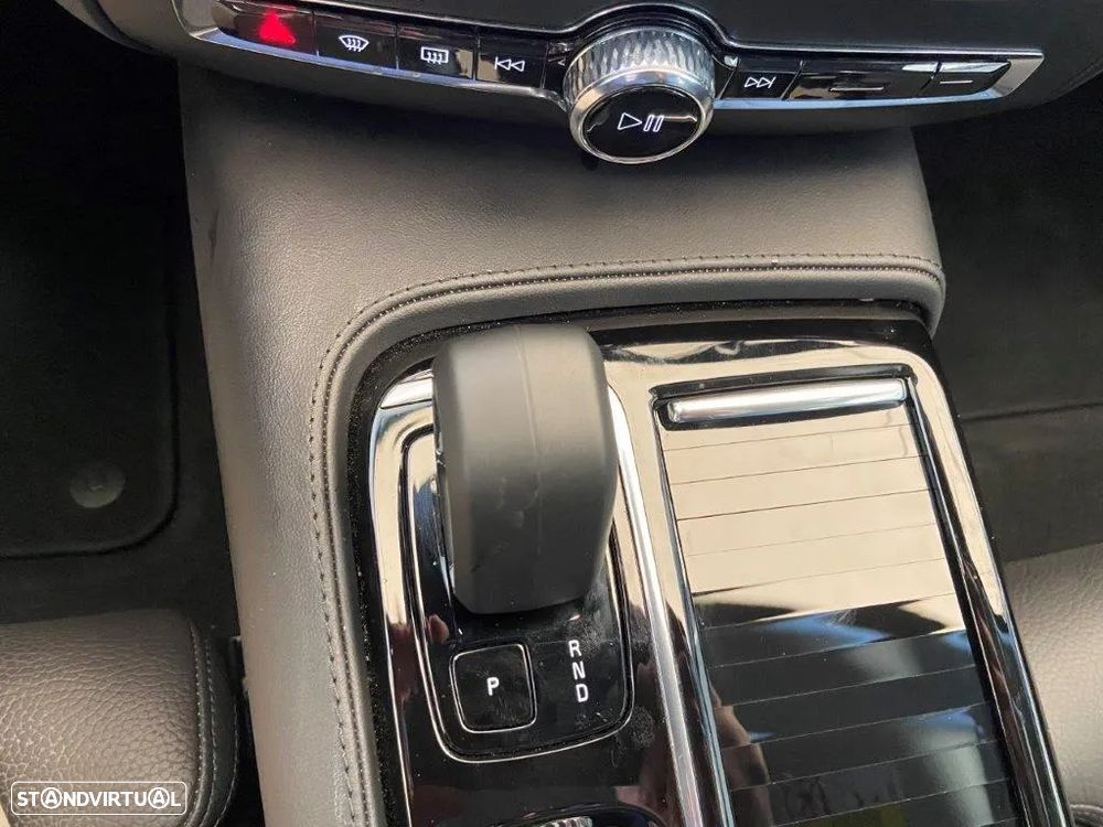 Volvo V60 2.0 T6 AWD TE Plus Dark - 17