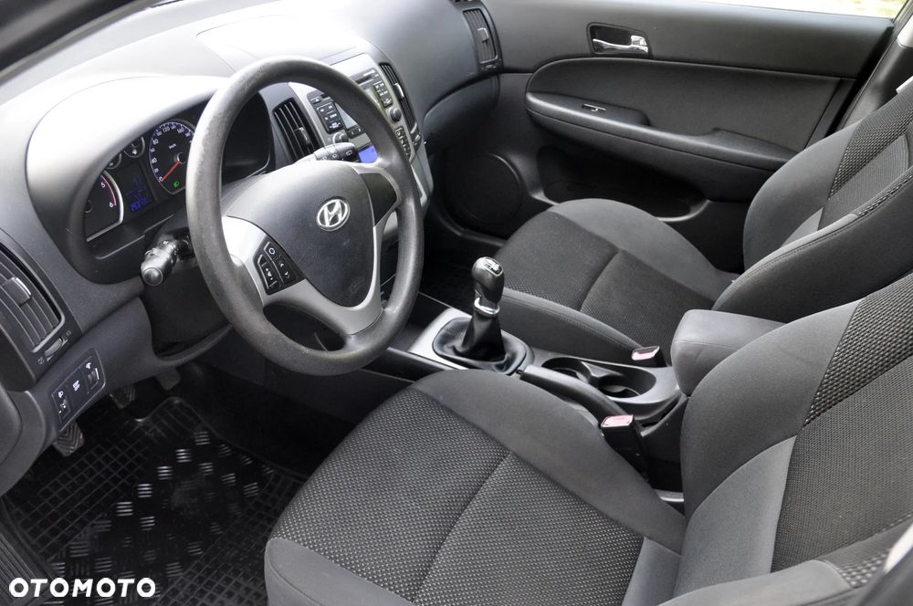 Hyundai i30 1.6 CRDi Comfort EU5 - 5