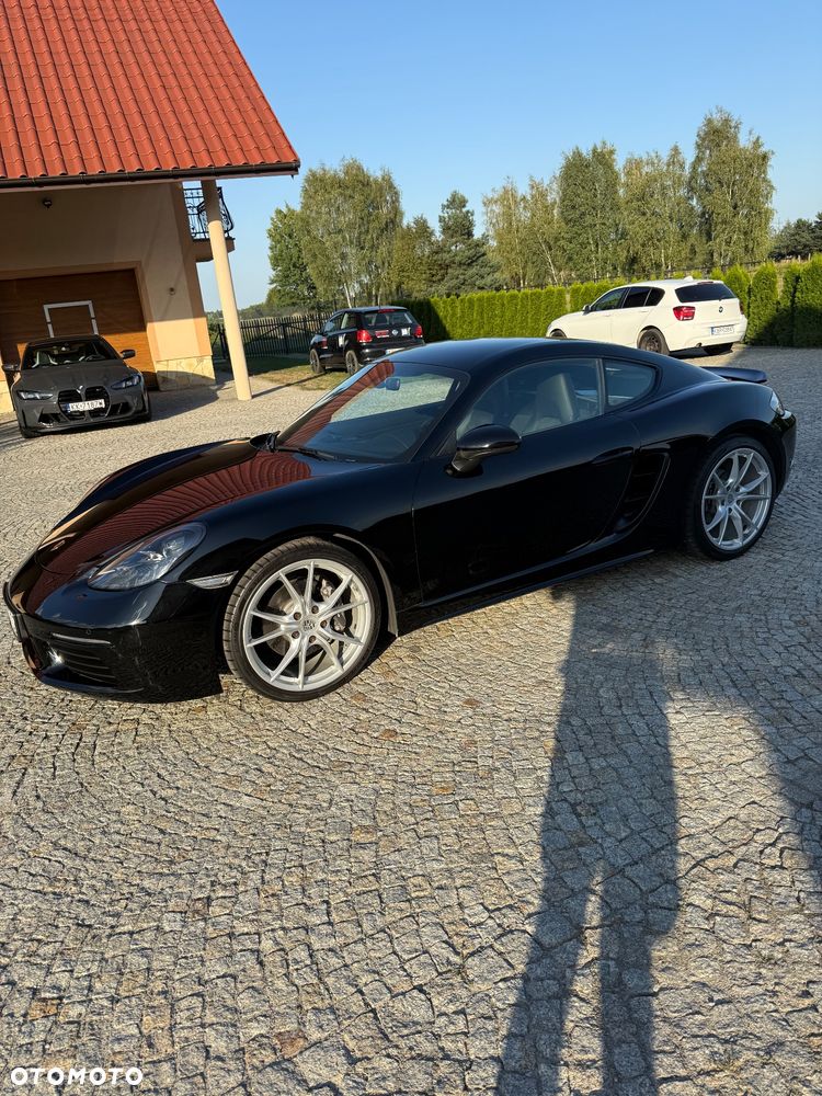 Porsche 718 Cayman - 11