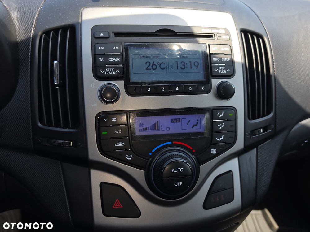 Hyundai i30 1.6 CRDi Comfort EU5 - 23