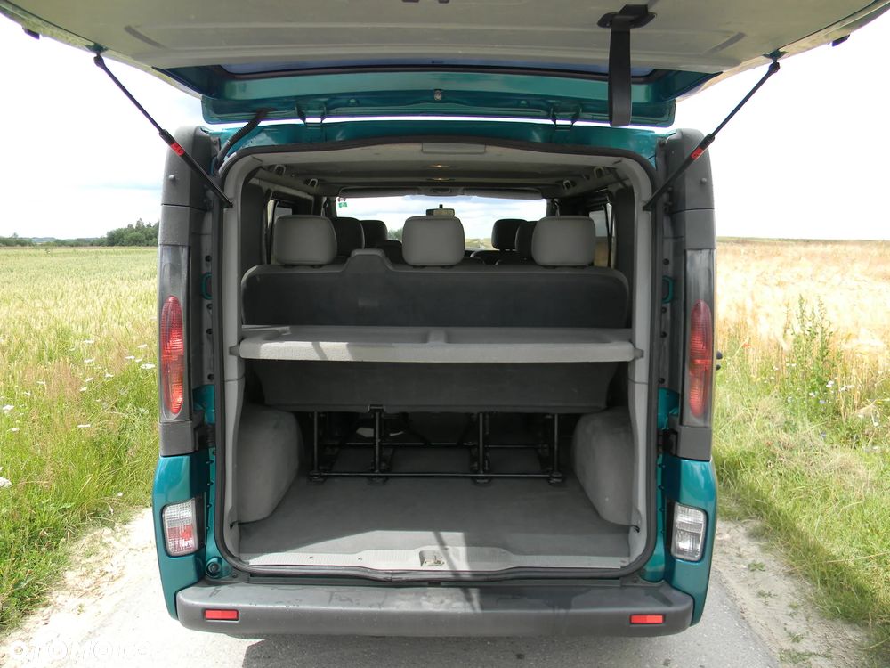 Renault Trafic - 16