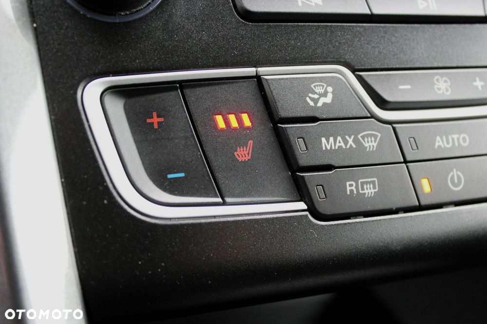Ford Mondeo SW 2.0 Hybrid Trend - 21