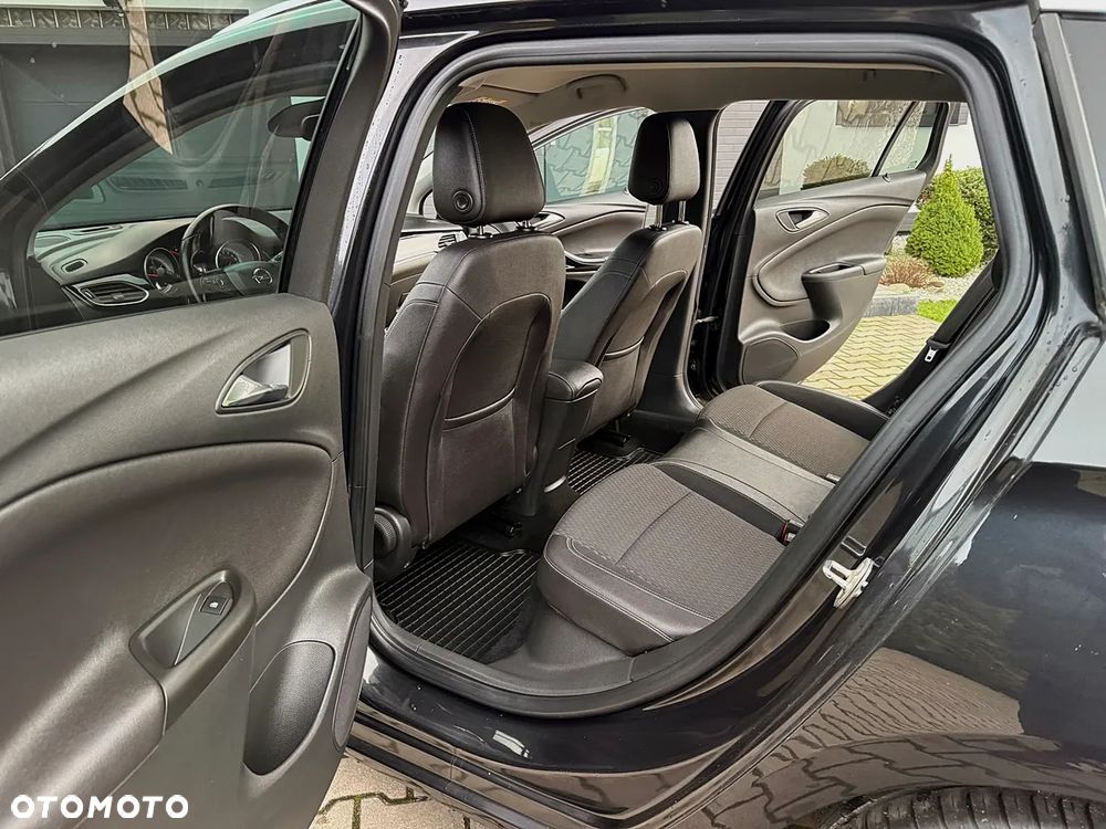 Opel Astra 1.6 BiTurbo D (CDTI) Start/Stop Innovation - 18