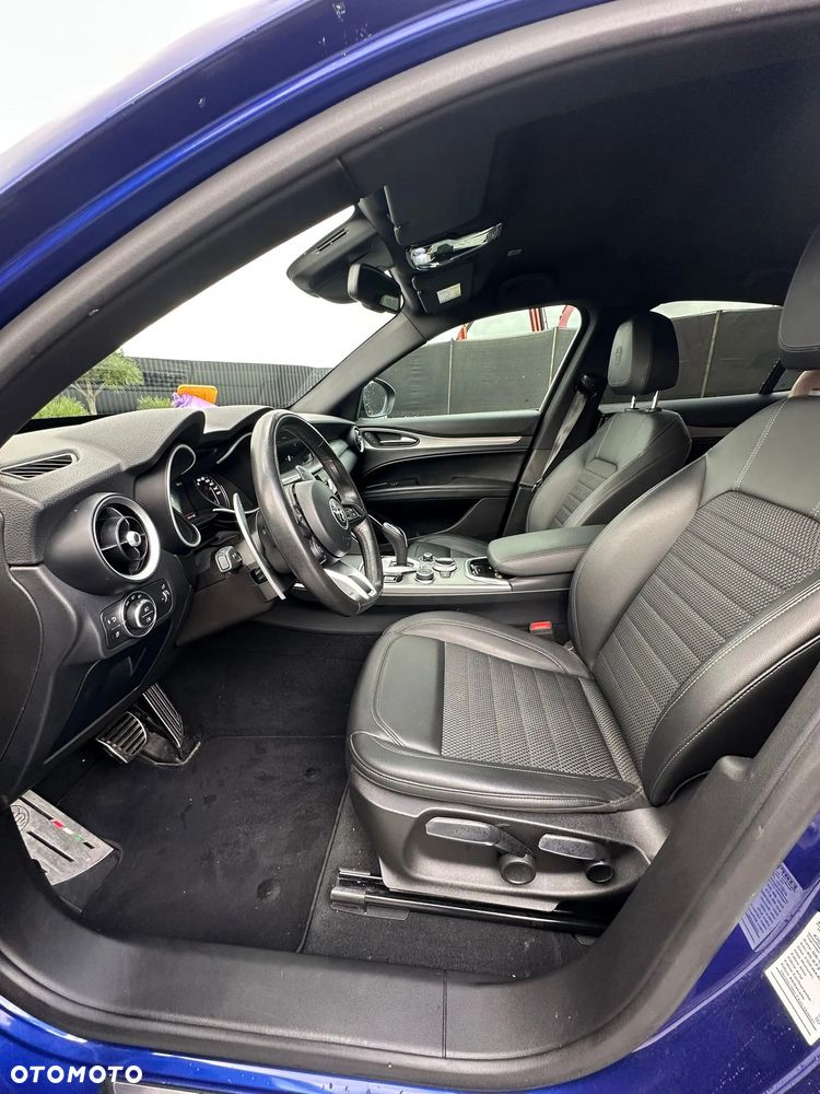 Alfa Romeo Stelvio 2.2 16V AT8 Q4 B-Tech - 9