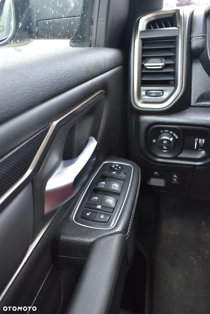 Dodge RAM - 25