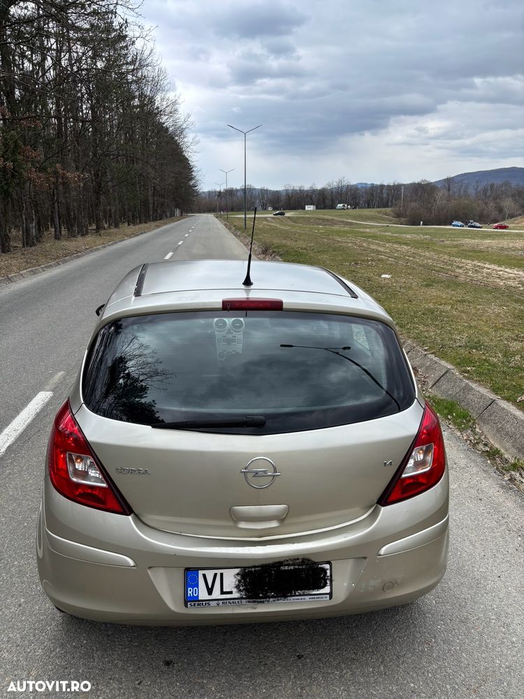 Opel Corsa 1.4 16V Automatik Edition - 2