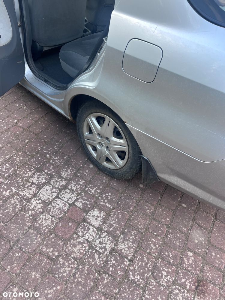 Honda City 1.4 Comfort - 9