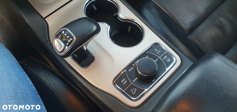 Jeep Grand Cherokee 5.7 V8 HEMI Summit - 25