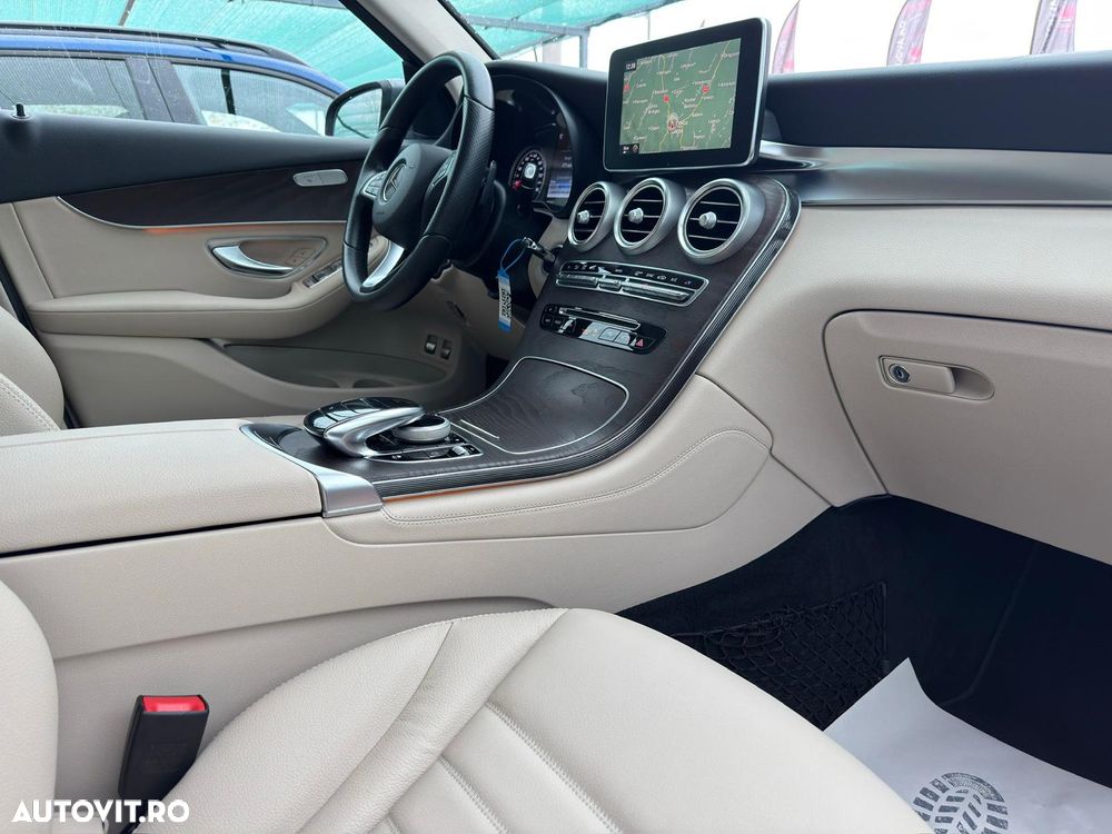 Mercedes-Benz GLC 220 d 4Matic 9G-TRONIC Exclusive - 22