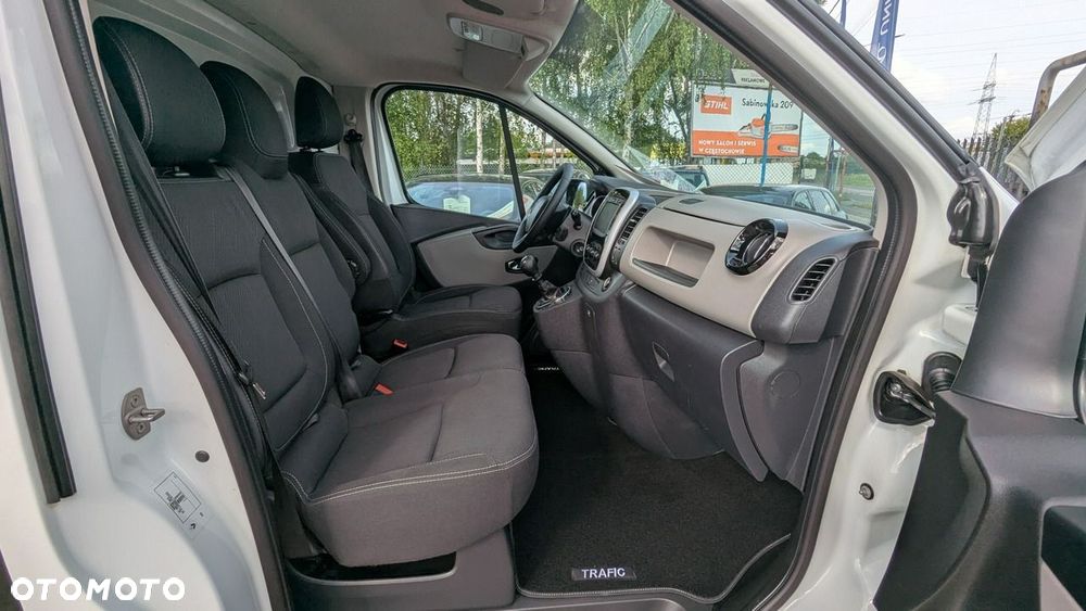 Renault Trafic - 16
