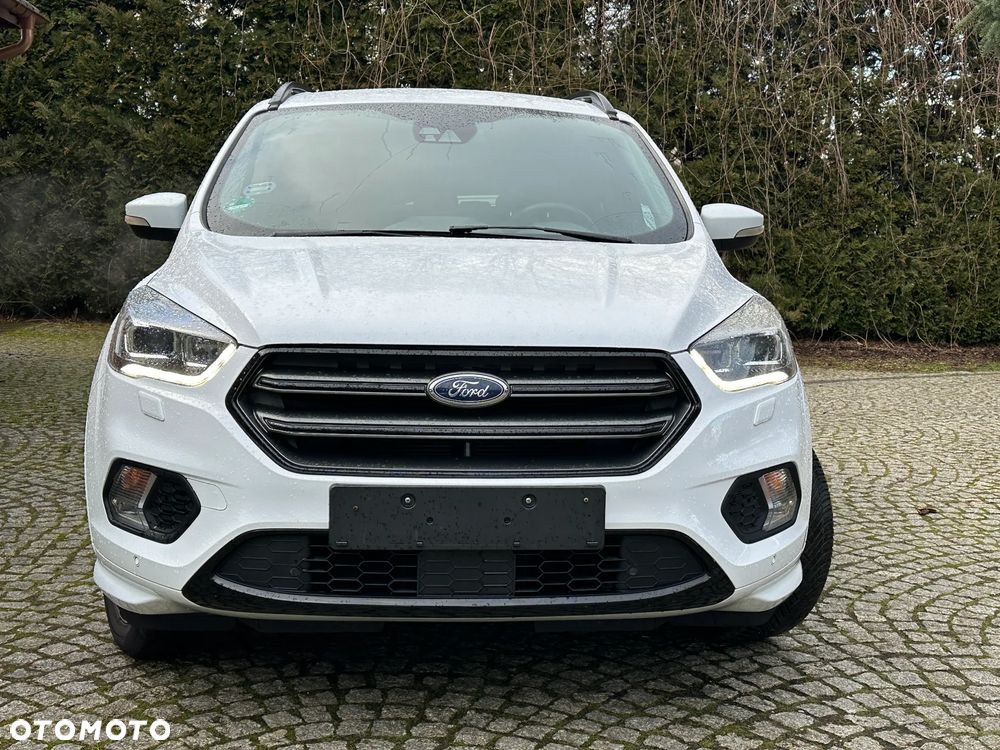 Ford Kuga 1.5 EcoBoost 2x4 ST-Line - 2