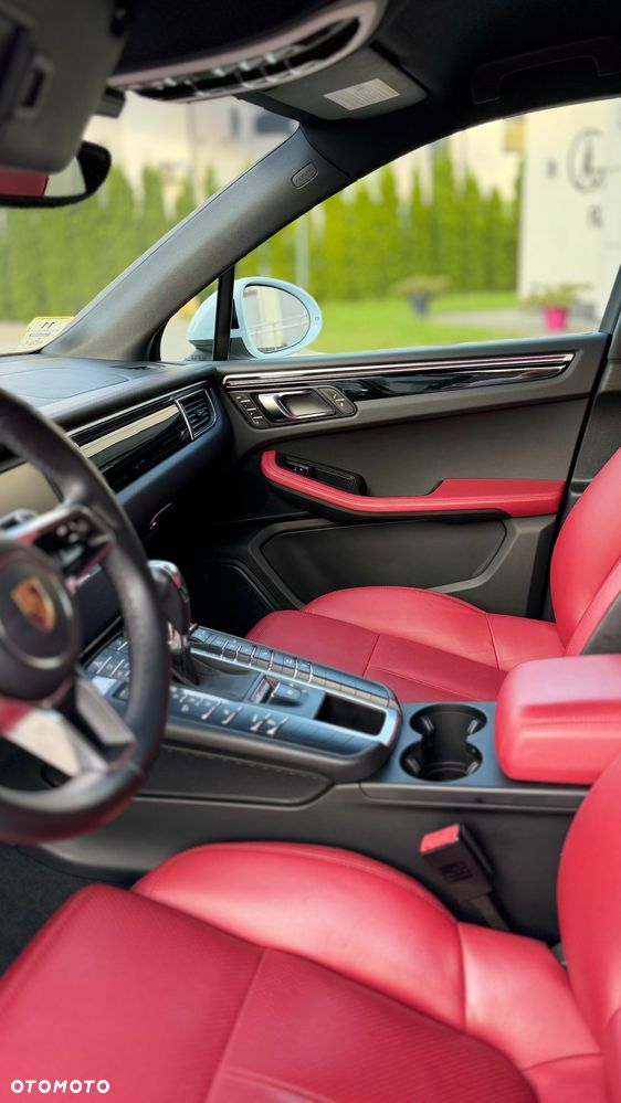 Porsche Macan S - 26