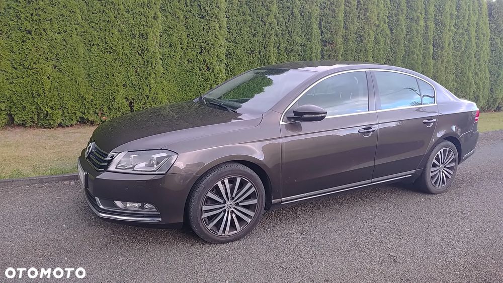 Volkswagen Passat - 4