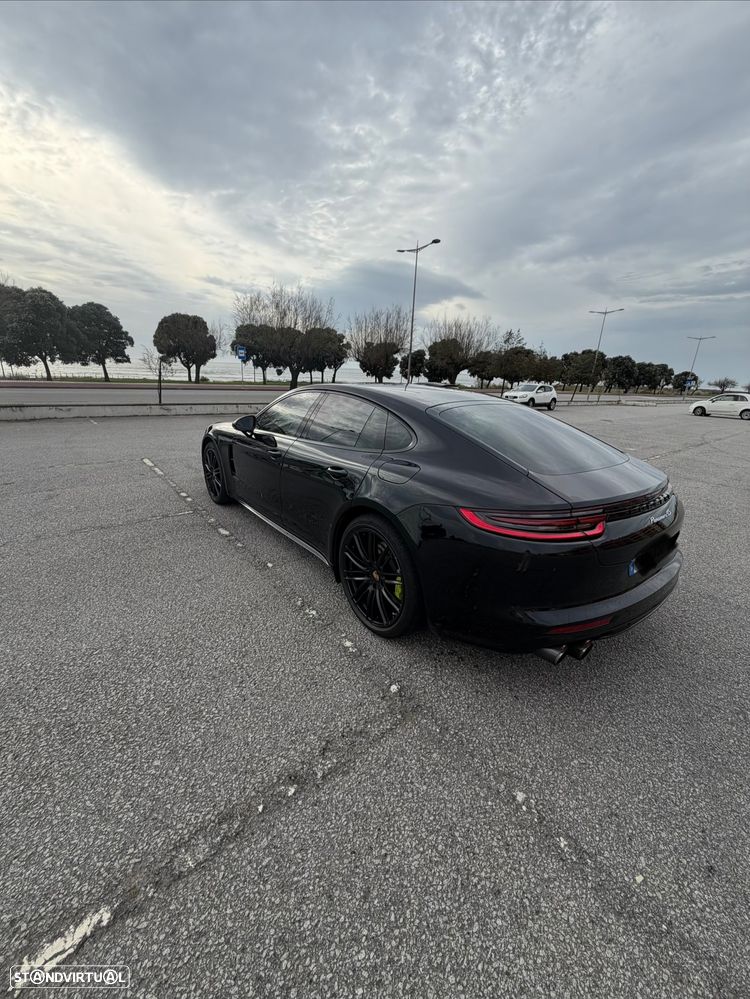 Porsche Panamera - 1