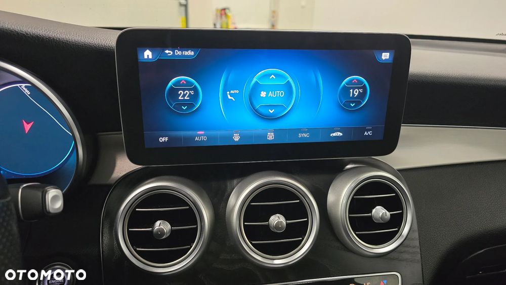 Mercedes-Benz GLC 220 d 4Matic 9G-TRONIC AMG Line Plus - 21