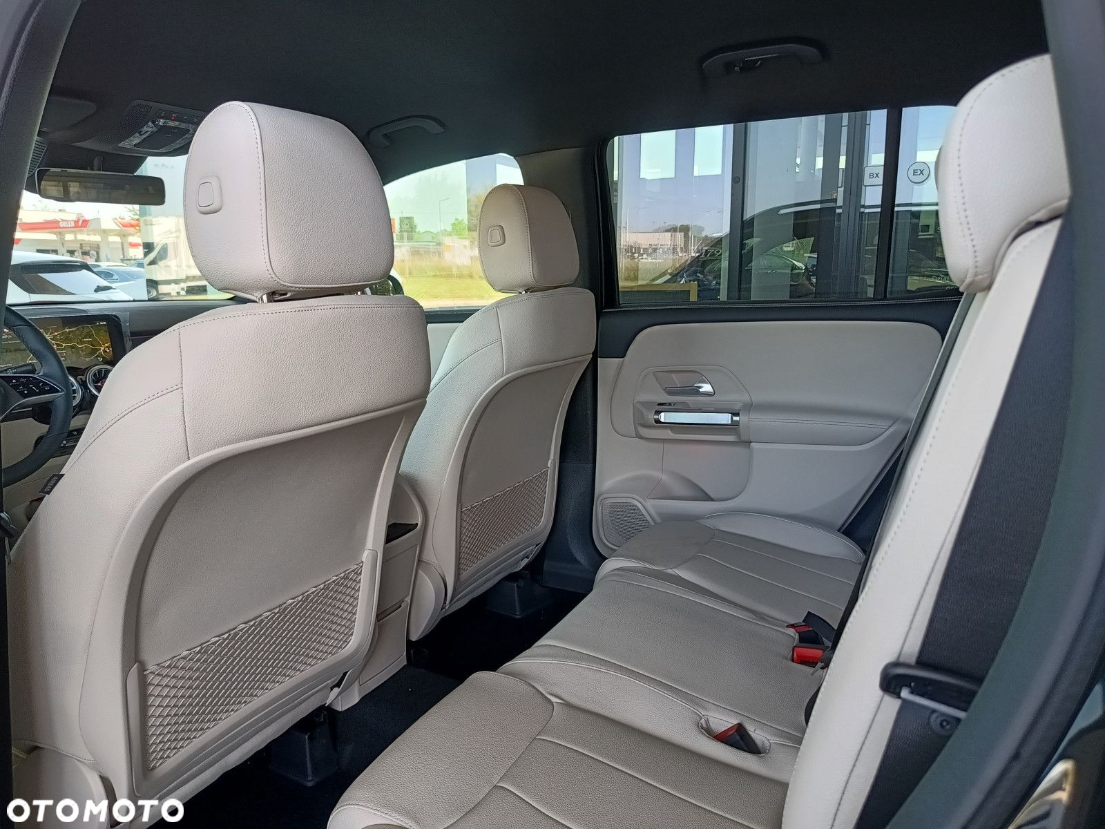 Mercedes-Benz GLB - 20